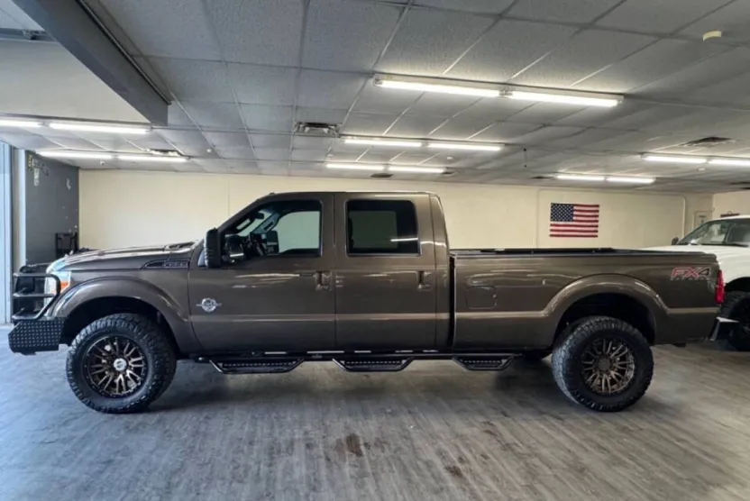 2015 Ford F-350 Lariat photo 1