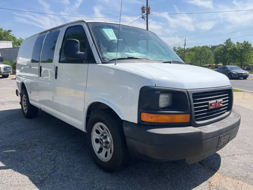 2011 Gmc Savana 1500 Cargo photo 1