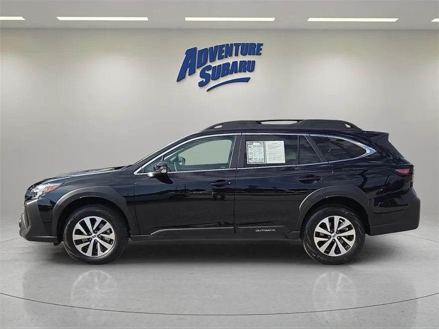 2025 Subaru Outback Premium photo 1