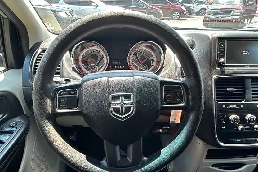 2018 Dodge Grand Caravan SE photo 1