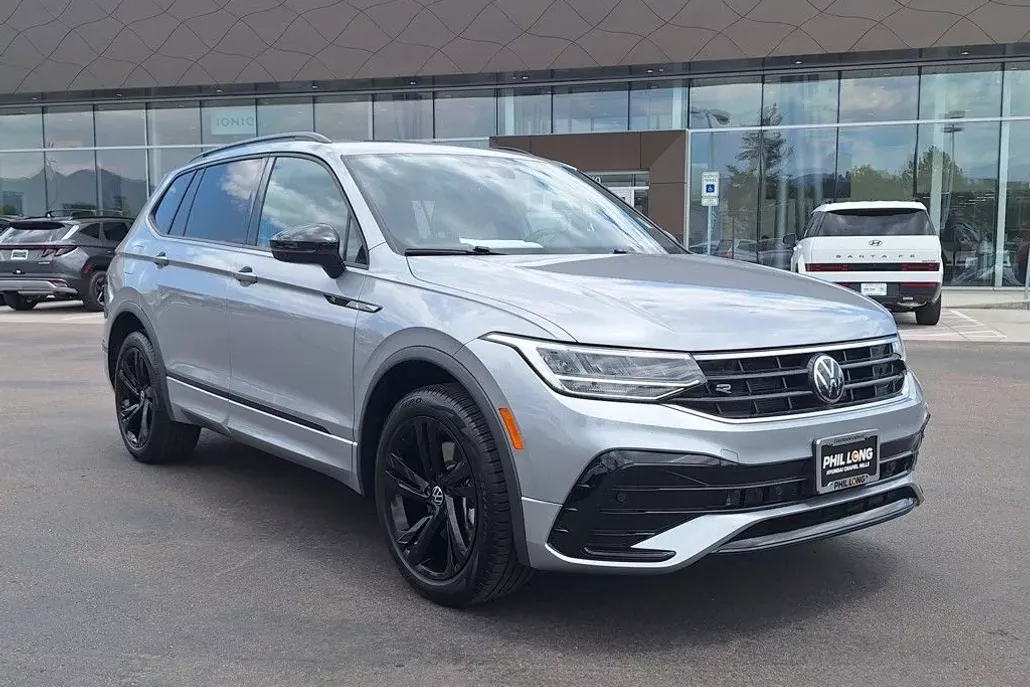 2024 Volkswagen Tiguan SE R-Line Black photo 1