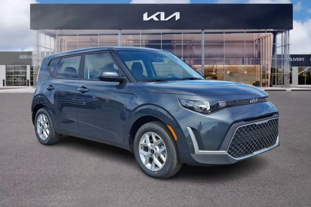 2025 Kia Soul LX photo 1