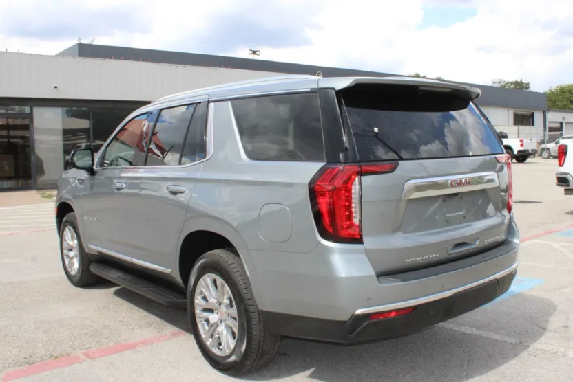 2024 Gmc Yukon Denali photo 1