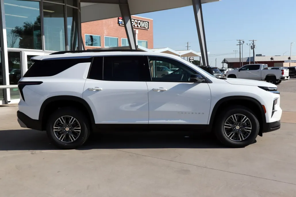 2026 Chevrolet Traverse photo 1