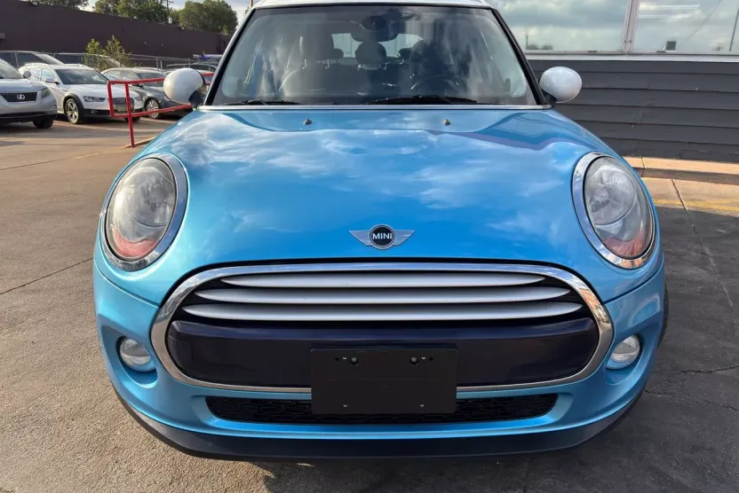 2015 Mini Cooper 4 Door Hardtop photo 1