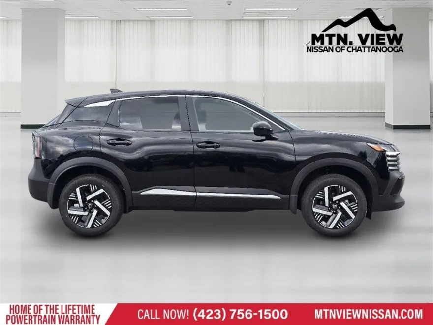 2025 Nissan Kicks SV photo 1
