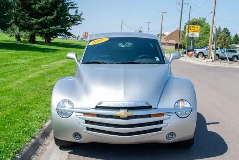 2005 Chevrolet SSR photo 2