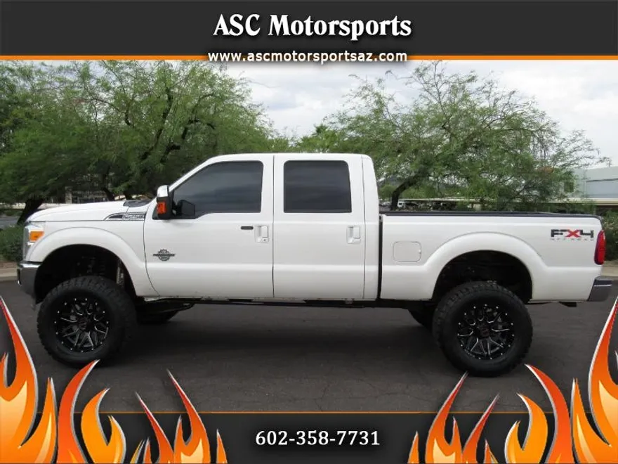 2011 Ford F-250 Lariat photo 1