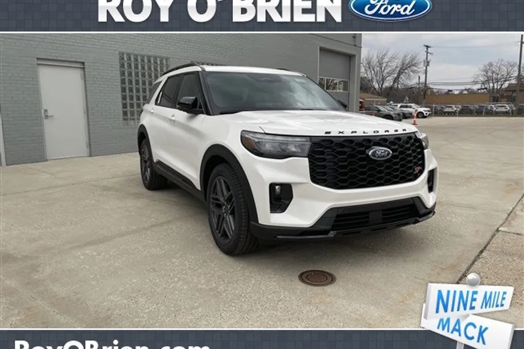 2025 Ford Explorer ST photo 1