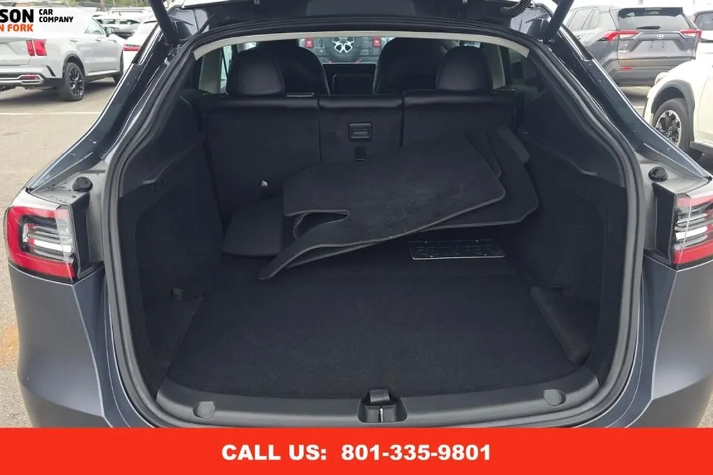 2023 Tesla Model Y Long Range photo 1