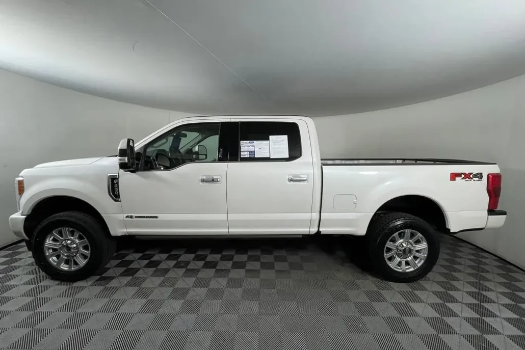 2019 Ford F-250 Limited photo 1