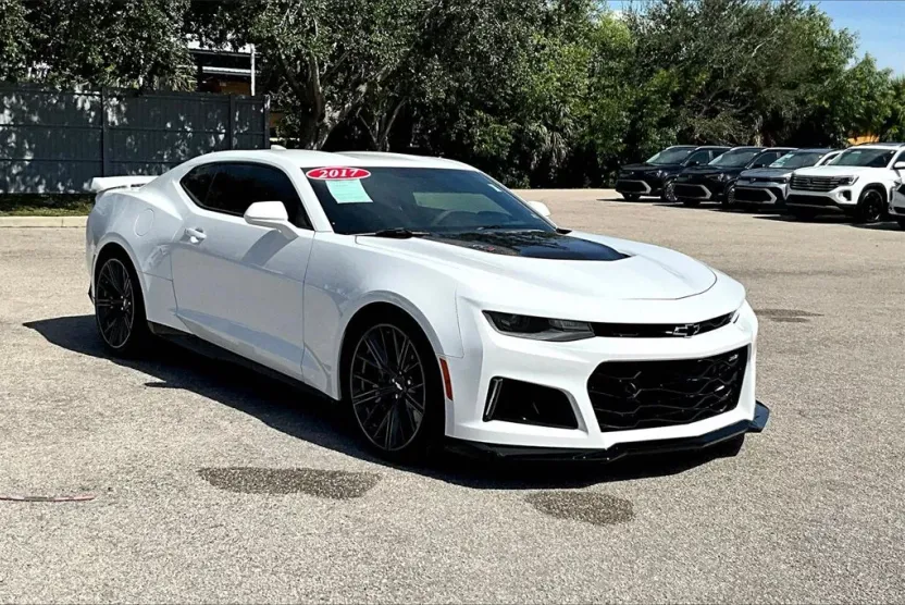 2017 Chevrolet Camaro ZL1 photo 1