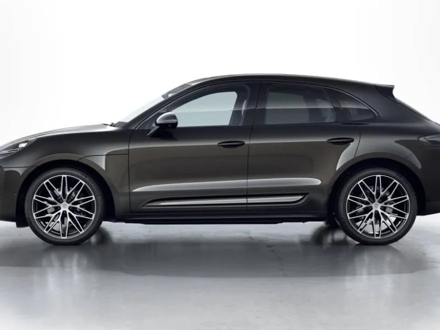 2026 Porsche Macan T photo 1