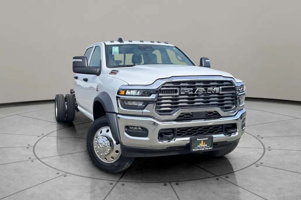 2025 Ram 5500 Tradesman photo 1