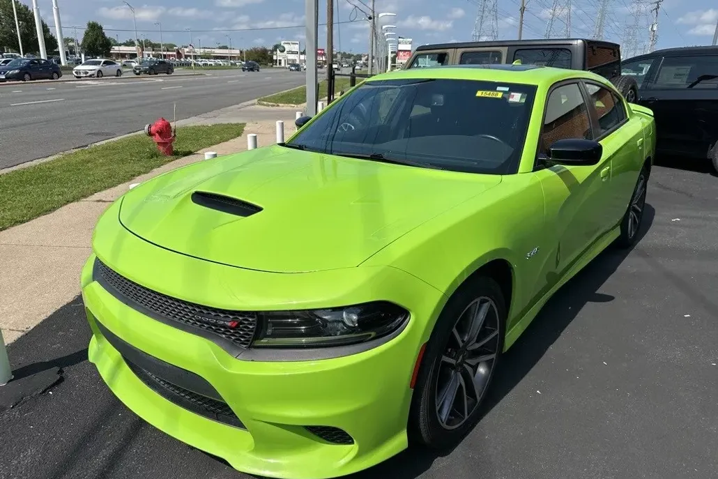 2023 Dodge Charger R/T photo 1