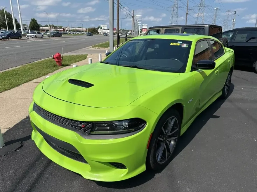 2023 Dodge Charger R/T photo 1