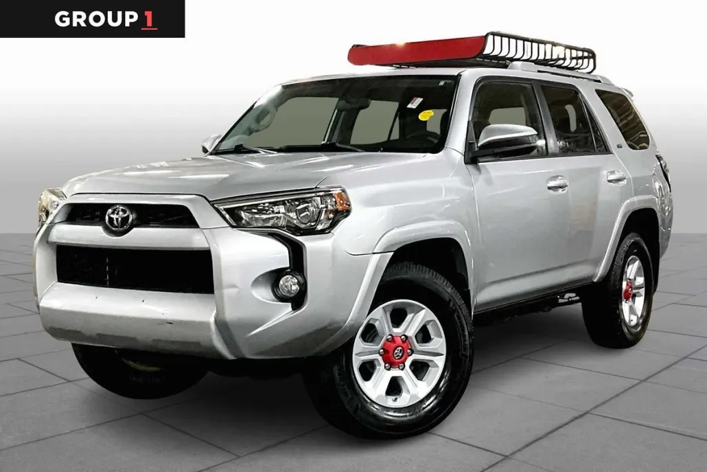 2018 Toyota 4Runner SR5 photo 1