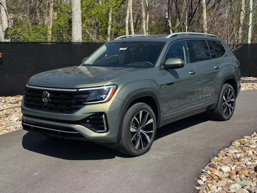 2025 Volkswagen Atlas SEL Premium R-Line photo 1
