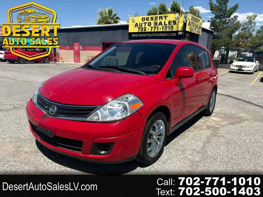 2012 Nissan Versa 1.8 S photo 1