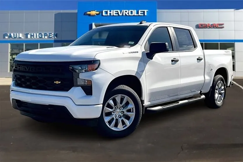 2026 Chevrolet Silverado 1500 Custom photo 1