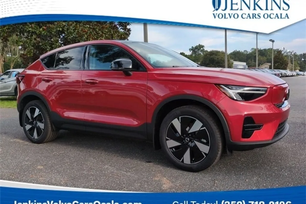 2024 Volvo C40 Recharge photo 1