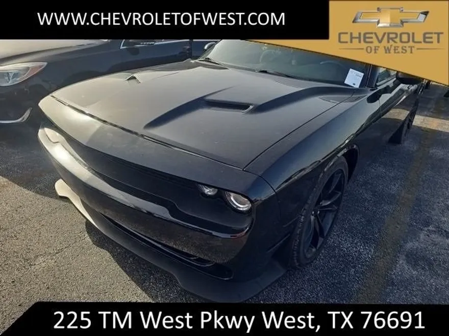 2016 Dodge Challenger SXT photo 1