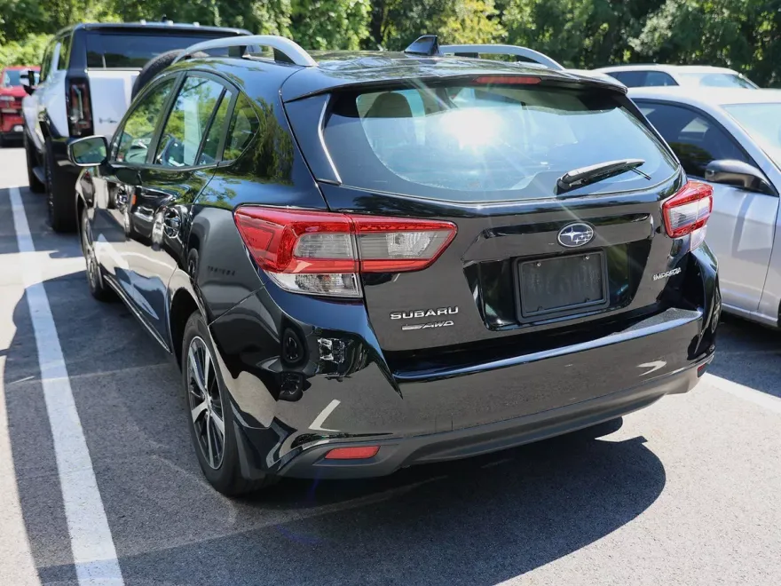 2022 Subaru Impreza Premium photo 1