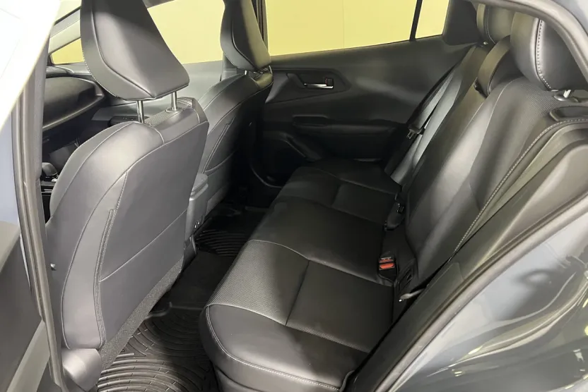 2023 Toyota Prius Limited photo 1