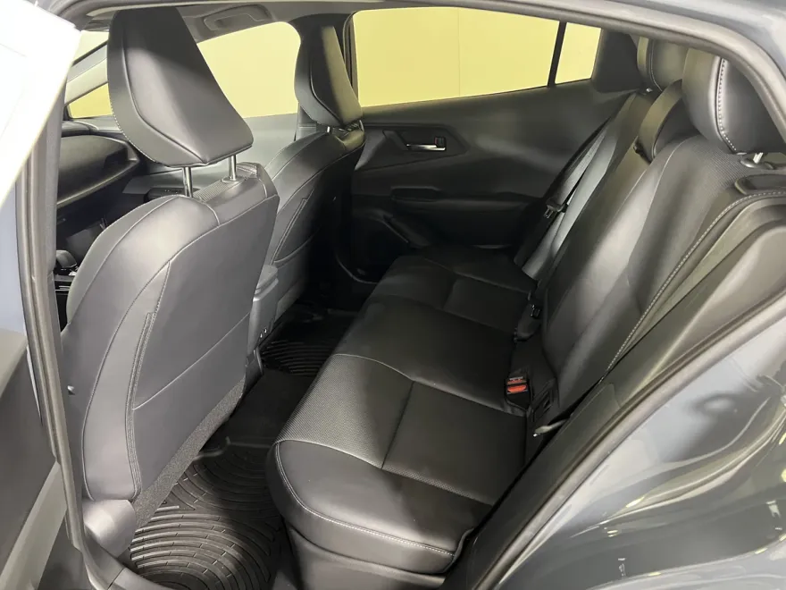 2023 Toyota Prius Limited photo 1