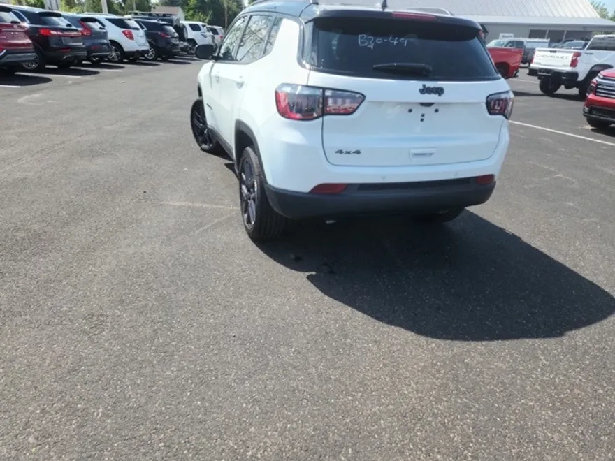 2025 Jeep Compass Limited photo 1