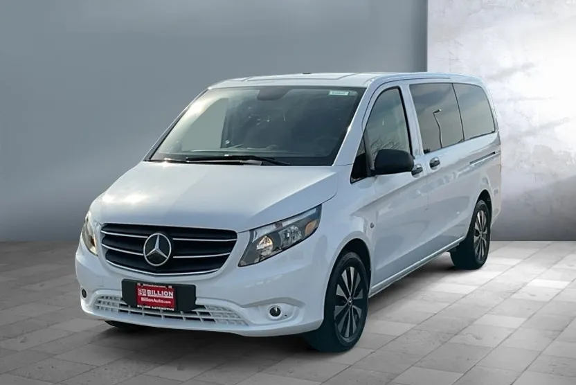2022 Mercedes Benz Metris Passenger Van photo 1