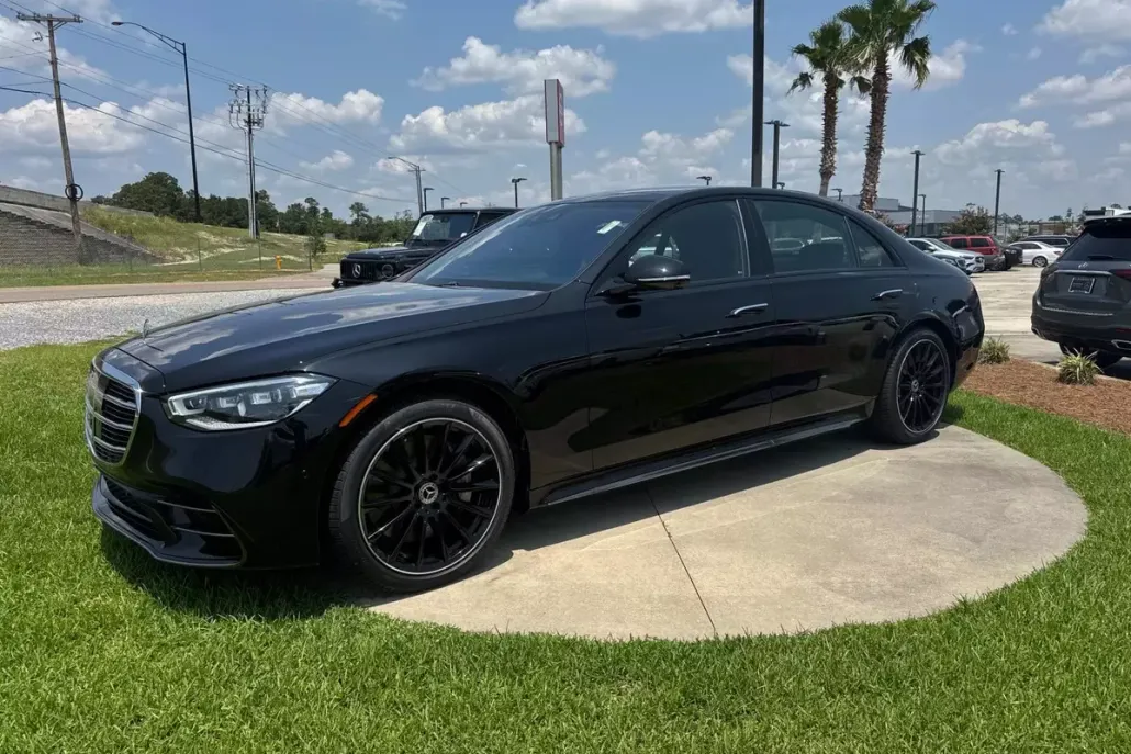 2025 Mercedes Benz S 580 4MATIC photo 1
