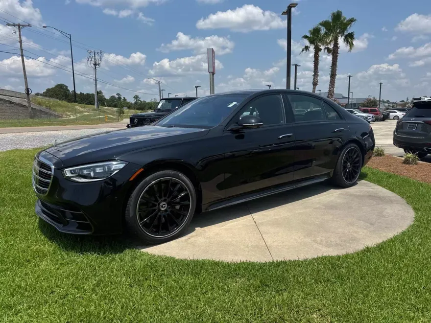 2025 Mercedes Benz S 580 4MATIC photo 1