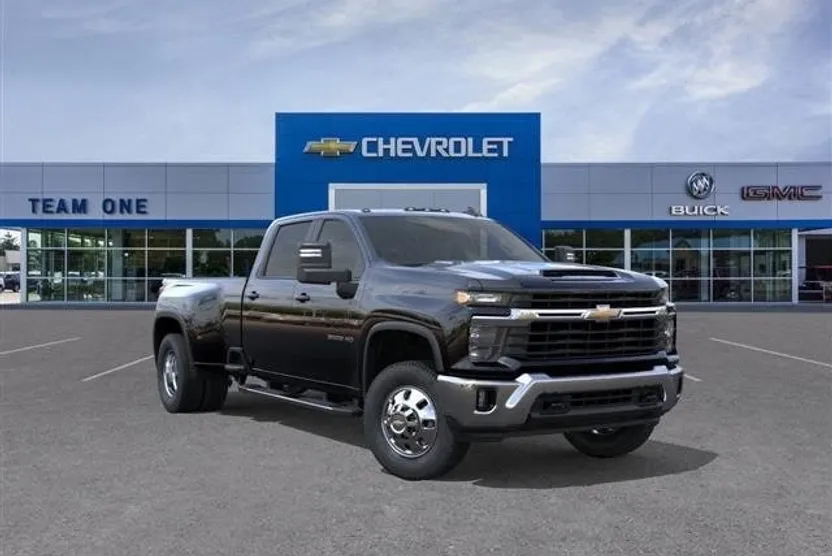 2026 Chevrolet Silverado LT photo 1
