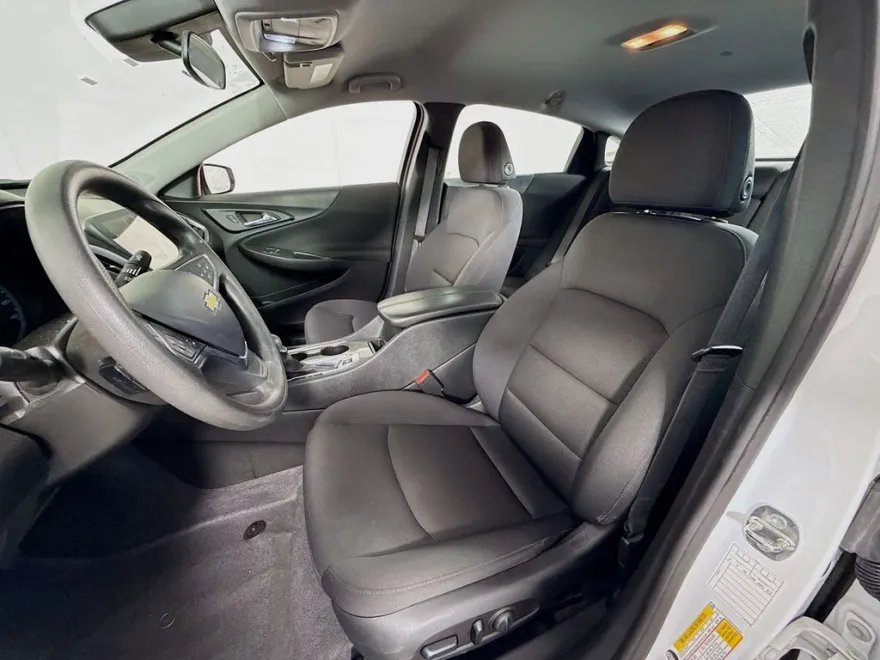 2023 Chevrolet Malibu 1LT photo 1