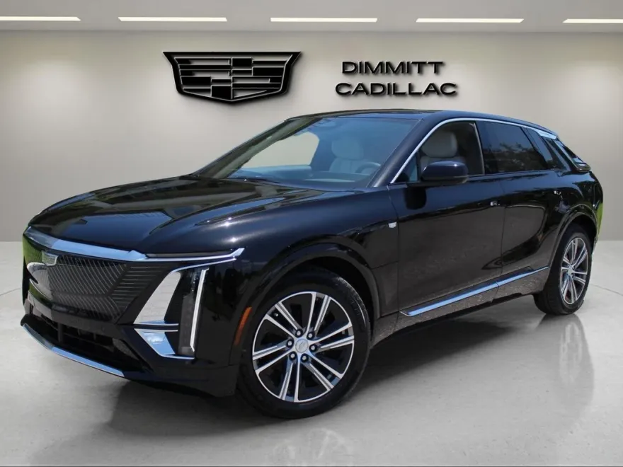 2025 Cadillac Lyriq Luxury photo 1