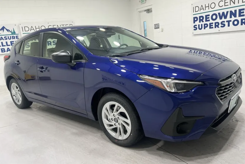 2025 Subaru Impreza Base photo 1