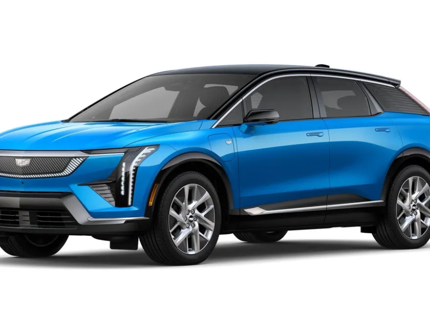 2025 Cadillac Optiq Luxury photo 1