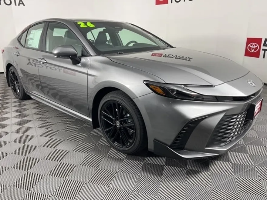 2026 Toyota Camry SE photo 1