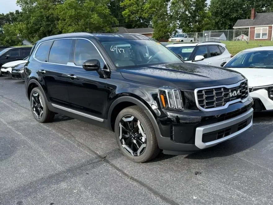 2025 Kia Telluride S photo 1