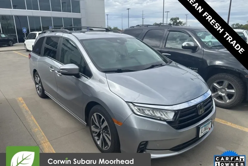 2022 Honda Odyssey Touring photo 1
