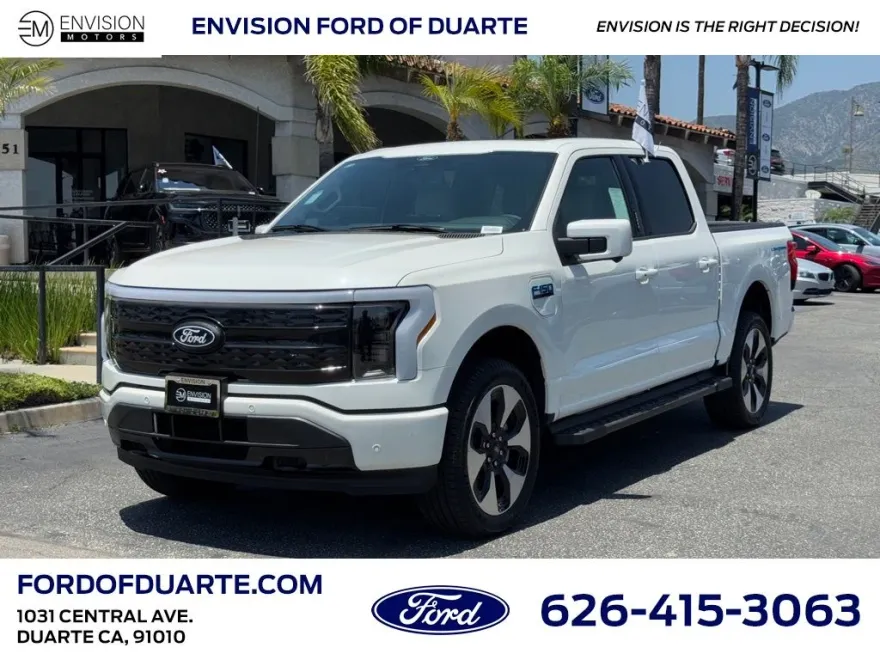 2025 Ford F-150 Lightning Platinum photo 1