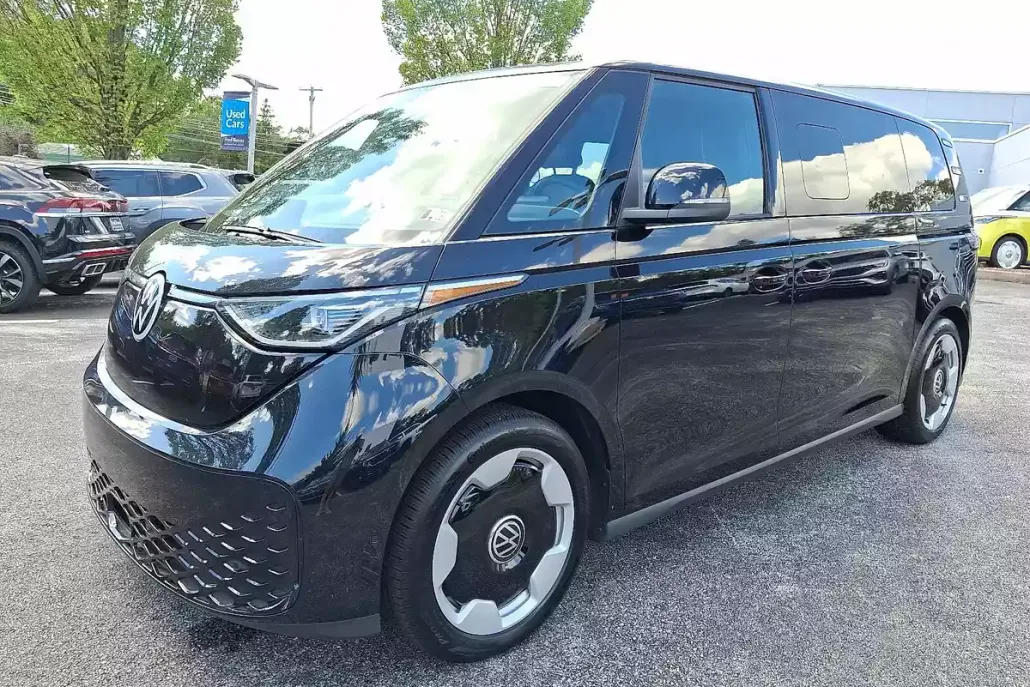 2025 Volkswagen ID. Buzz Pro S photo 1