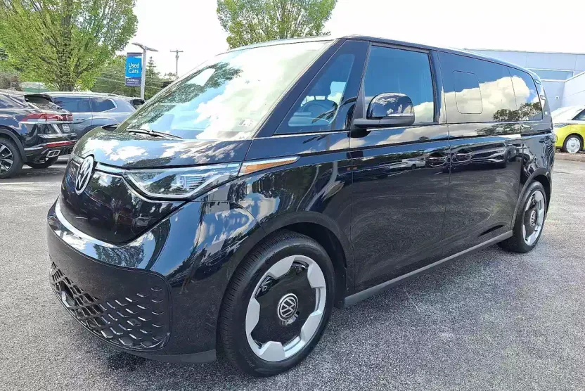 2025 Volkswagen ID. Buzz Pro S photo 1