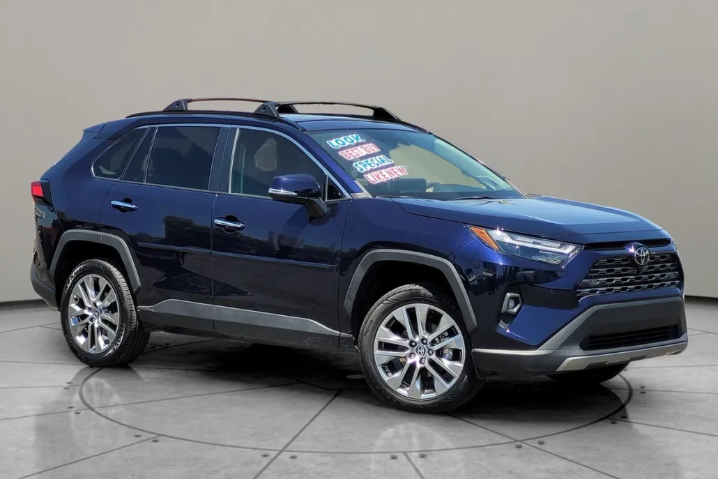 2023 Toyota RAV4 Limited photo 1