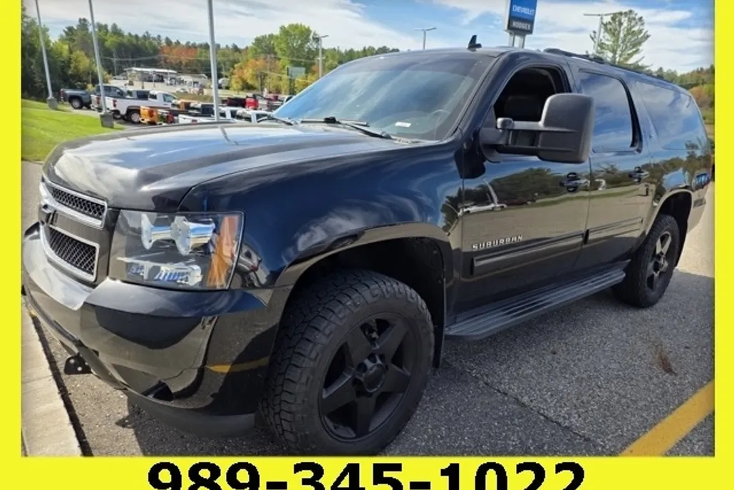 2012 Chevrolet Suburban 2500 LT photo 1