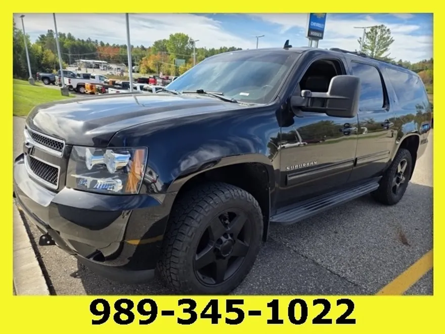 2012 Chevrolet Suburban 2500 LT photo 1