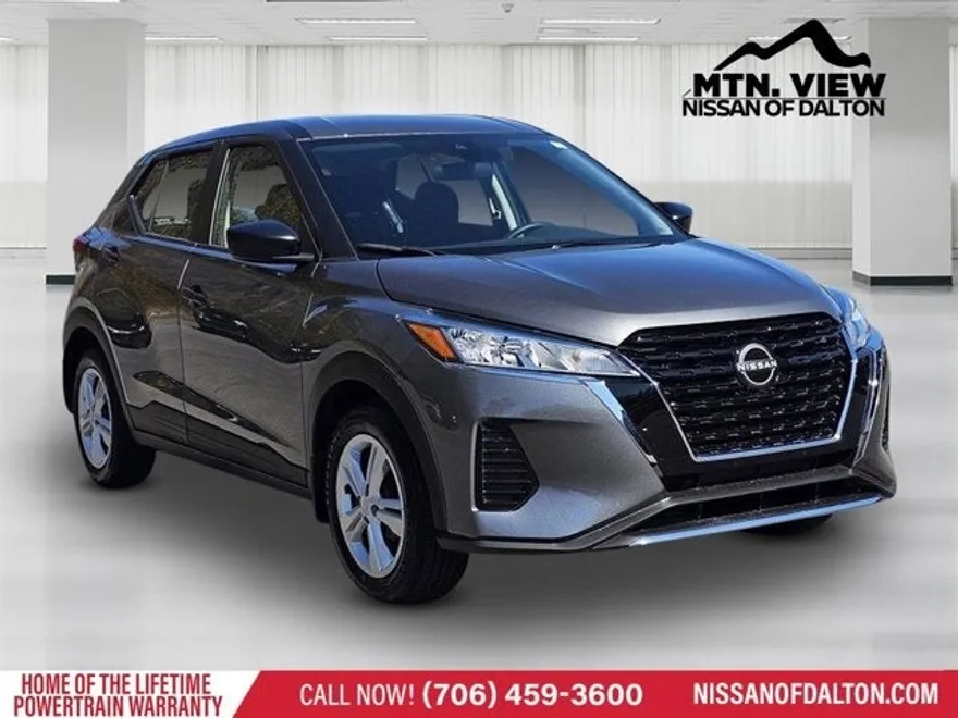 2025 Nissan Kicks Play S photo 1