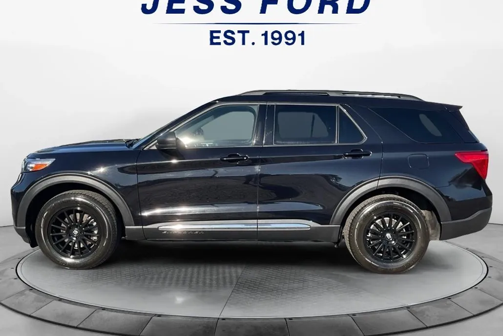 2020 Ford Explorer XLT photo 1