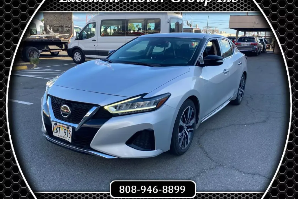 2020 Nissan Maxima SV photo 1